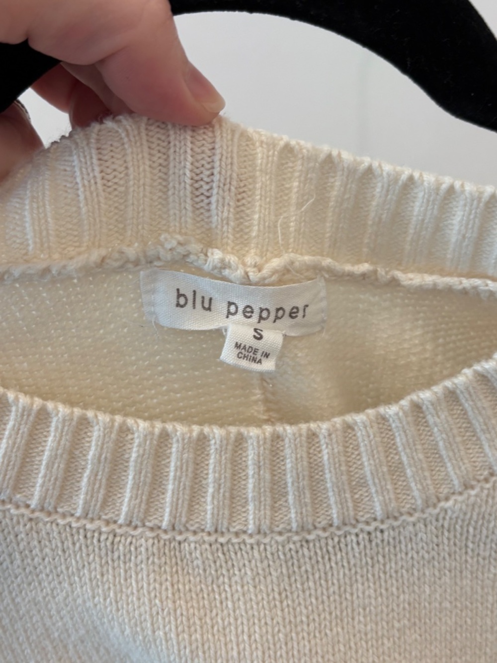 Blu Pepper Cream Ribbed Knit Top - Size Small - Picture 7 of 7